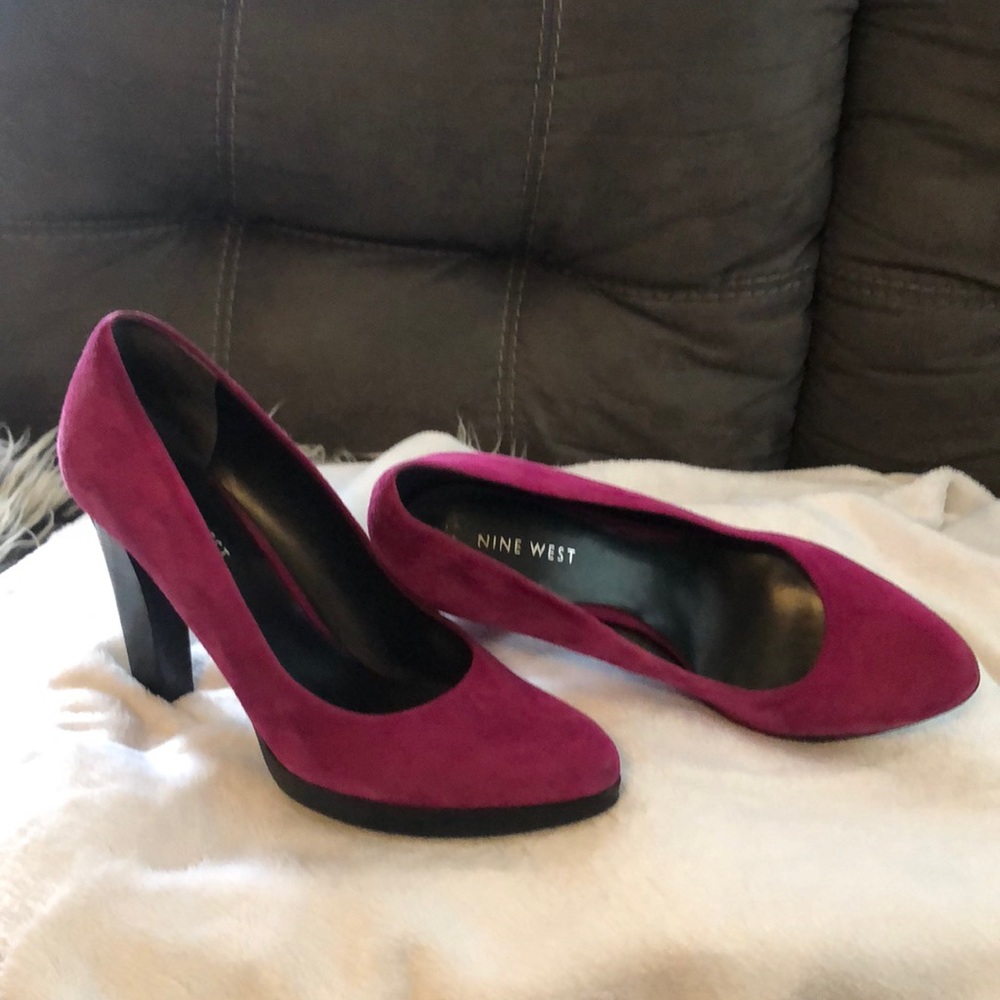 Nine West fushia platform heels. GUC